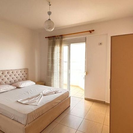 Klager'S Apartament Sarandë Buitenkant foto