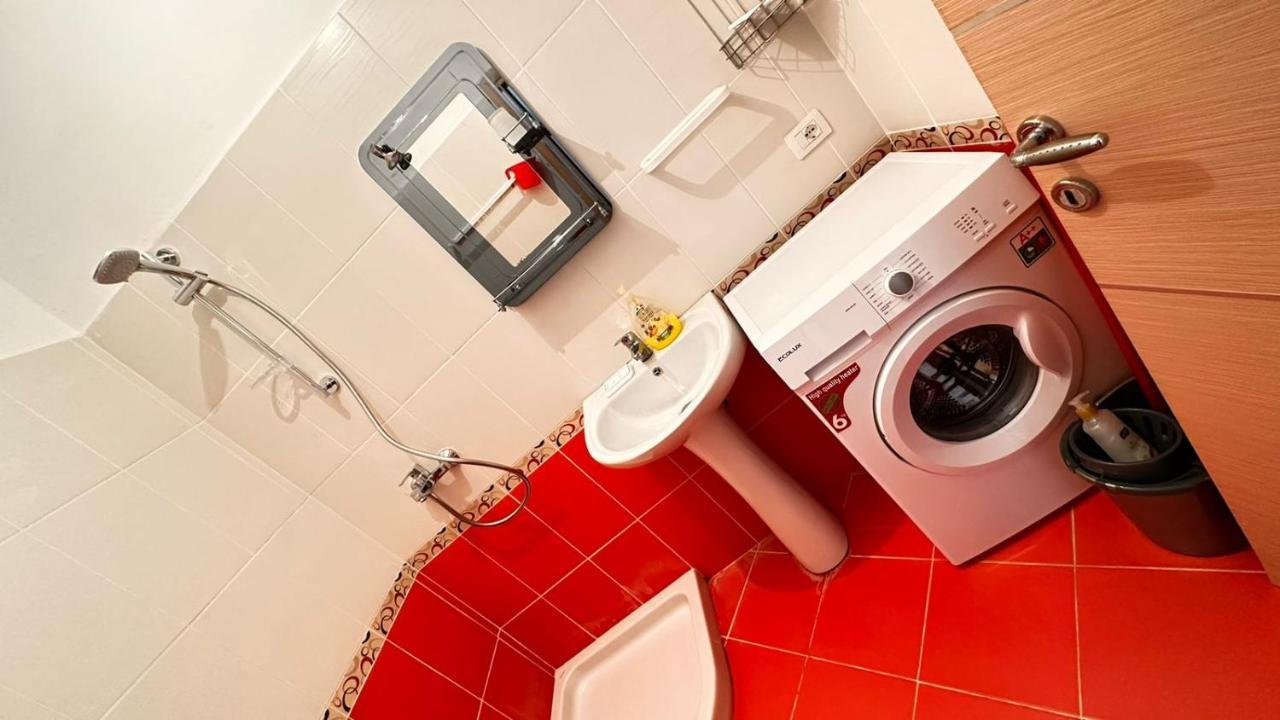 Klager'S Apartament Sarandë Buitenkant foto